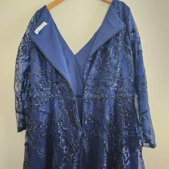 NEW Mac Duggal Navy Embellished Illusion Long Sleeve V-Neck A-Line Mesh Gown - Picture 14 of 14